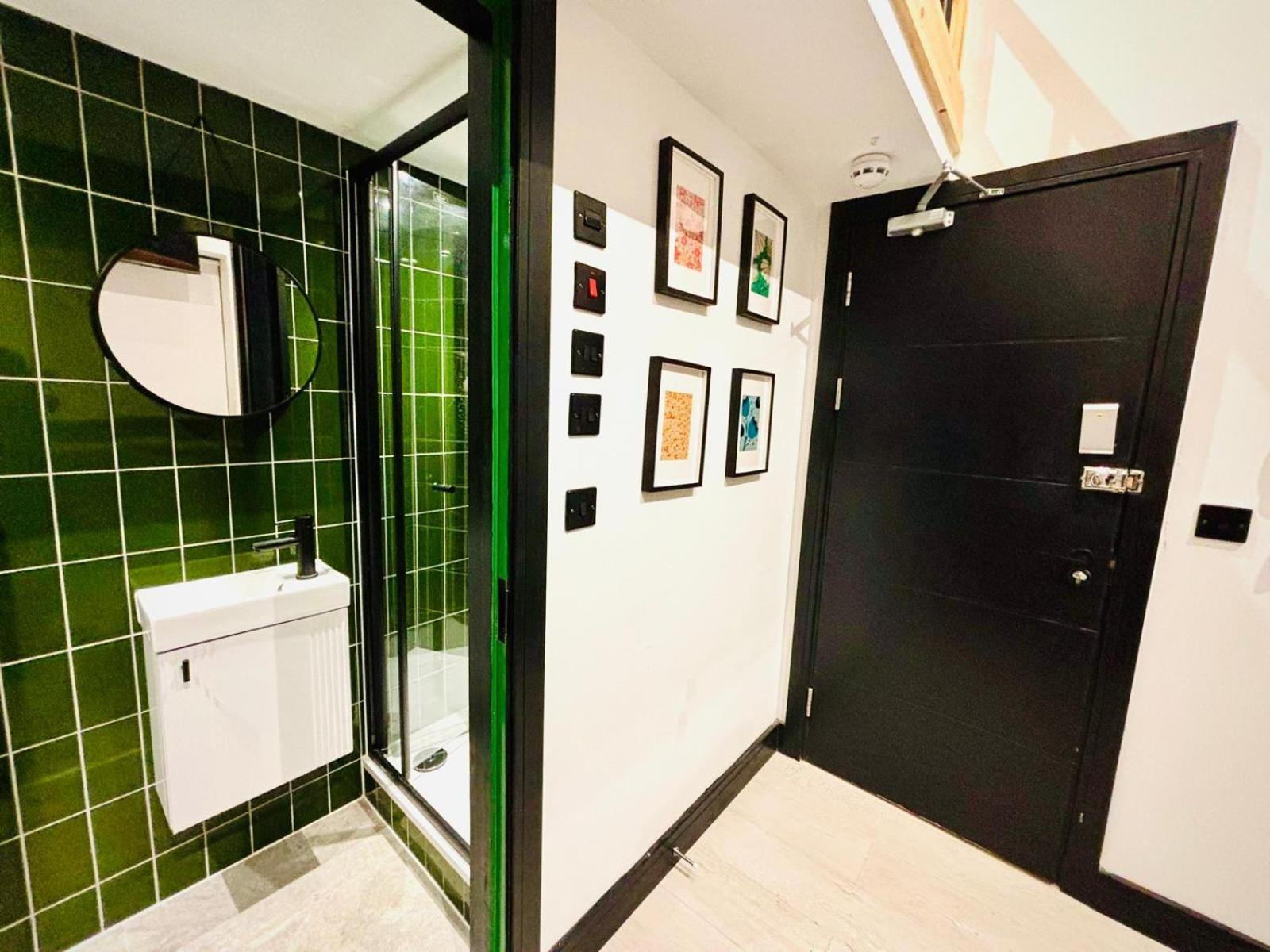 London Luxury Mezzanine Studio Flats Next Hackney Central Bagian luar foto